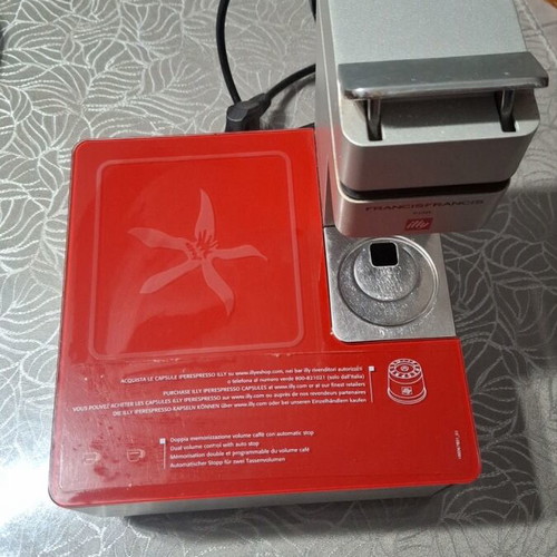 Illy Francis Francis Y1.1 iperEspresso coffee machine like new, red/silver