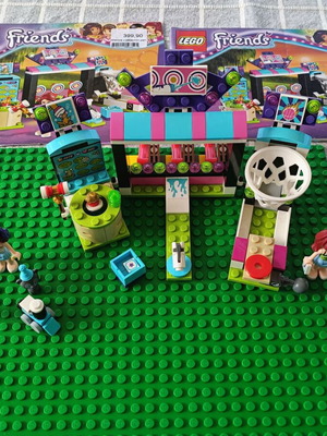 Lego Friends 41127 Amusement Park Arcade μεταχειρισμένο με οδηγίες και φιγούρα
