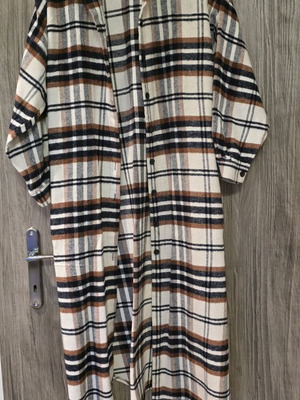 Maxi checked shirt coat like new, white