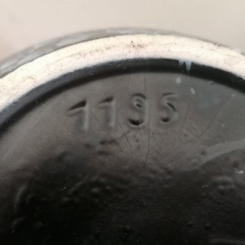 Black and white numbered vase like new for collectors
