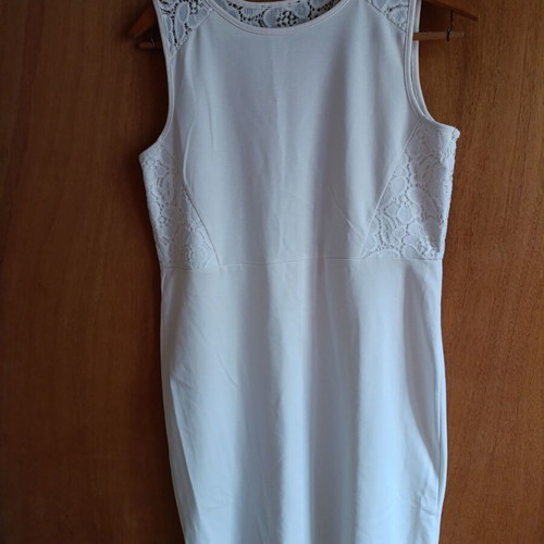 White sleeveless dress with lace back S/M like new