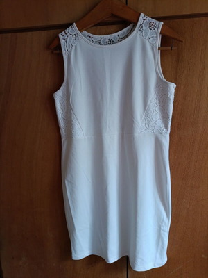 White sleeveless dress with lace back S/M like new