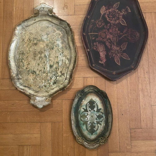 Florentine wooden plates set of three used, dimensions 45cm, 42cm, 26cm