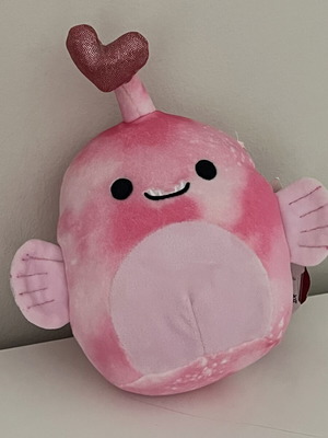 Squishmallows Valentine's Day Sy ροζ ψάρι-πεσκαντρίτσα λούτρινο σαν καινούργιο