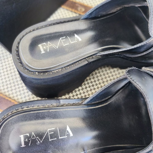 Favela women's platform sandals like new, black, size 38