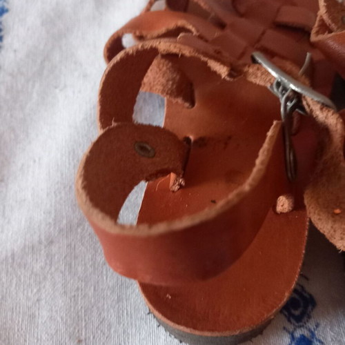 Children's sandals new, sizes 23, 24, 25, 28 & 29, brown leather