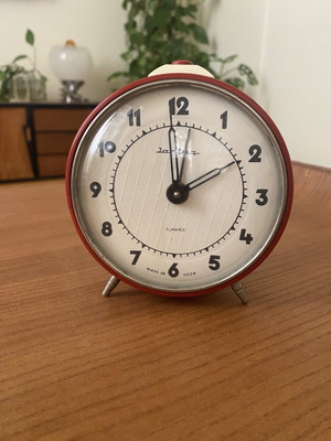 Vintage analog table clock used, made in USSR, 11.5cm diameter