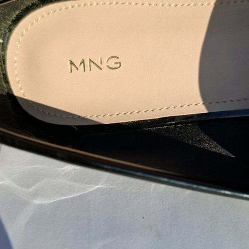 Loafers patent leather Mango like new, black with silver details, size 40