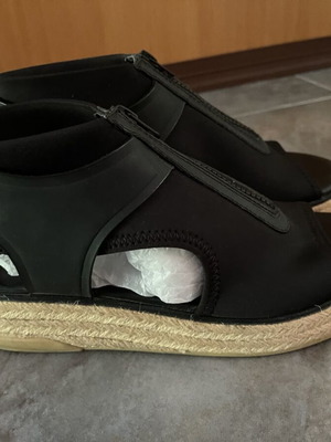 DKNY platform sandals like new, black, size 38