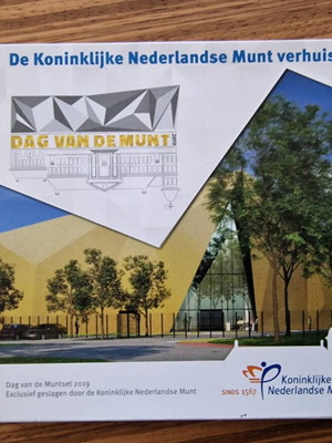 Dag Van de Munt 2019 coin set like new
