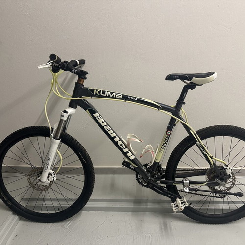 Bianchi Kuma 5100 mountain bike like new, disc brakes, 26 inch