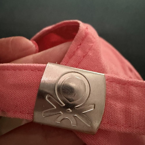 Benetton girls' hat coral size M-L like new