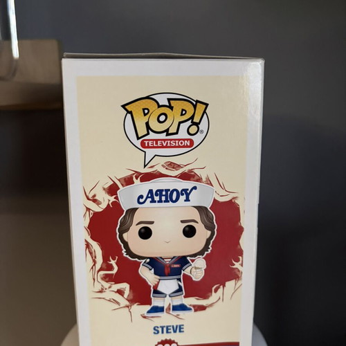 Steve #803 Stranger Things Funko Pop vinyl figure like new
