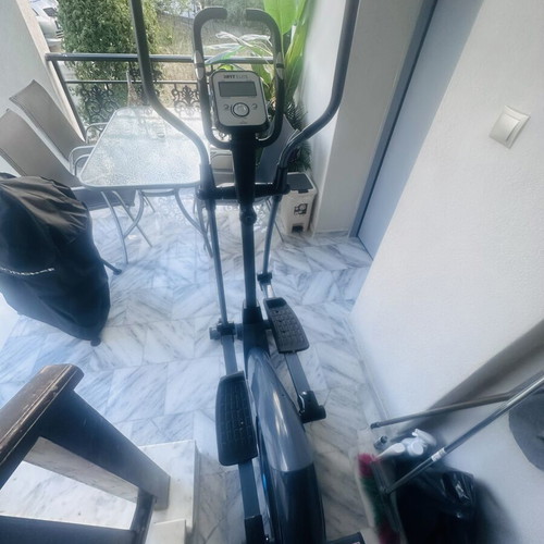 X-FIT Elite Elliptical 2023 like new with smooth motion
