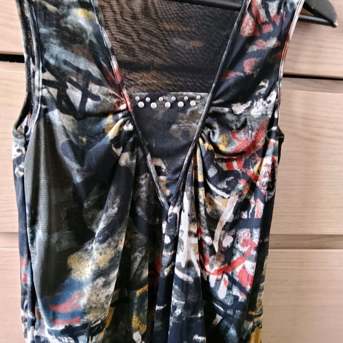 Apriori sleeveless summer top like new, multicolored