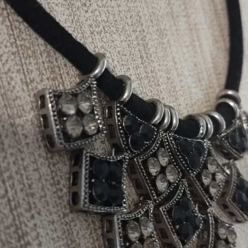 Velvet Boho-Chic Choker Necklace with Geometric Pendants, Al'Oro