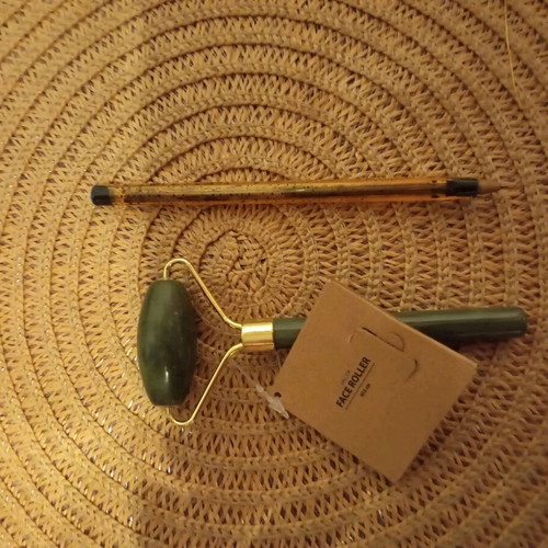 Face massage roller new from Jusk