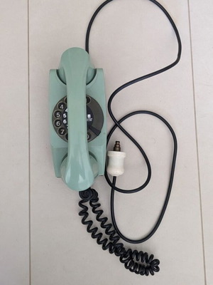 Safnat Milano vintage telephone used, bakelite turquoise 1979