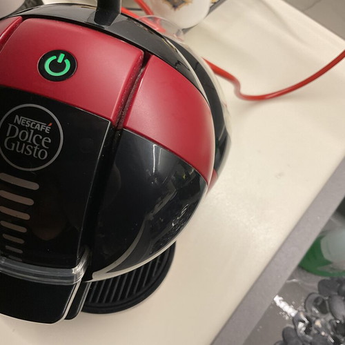 Krups Nescafé Dolce Gusto Capsule Coffee Maker like new with capsule holder gift