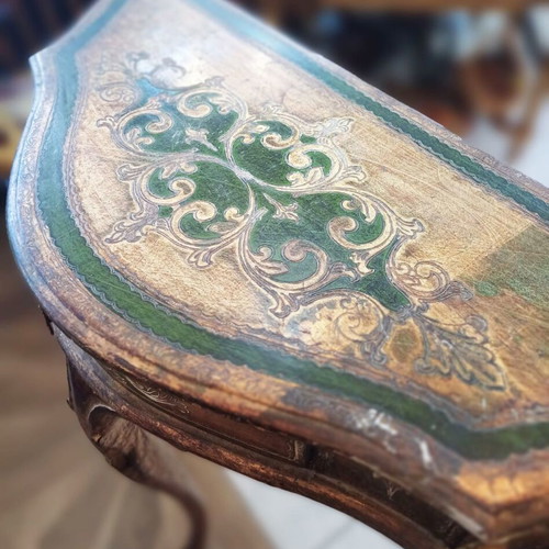 Vintage Italian Florentine console table with gold details