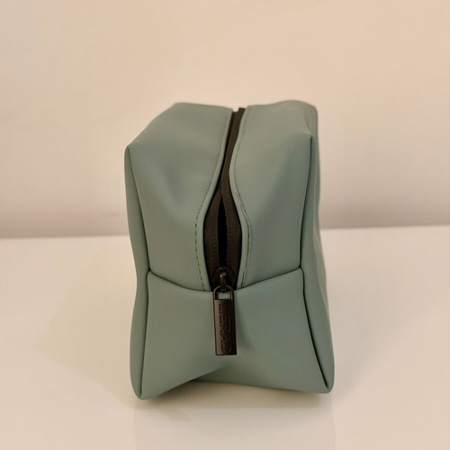 Lierac men's toiletry bag new, turquoise