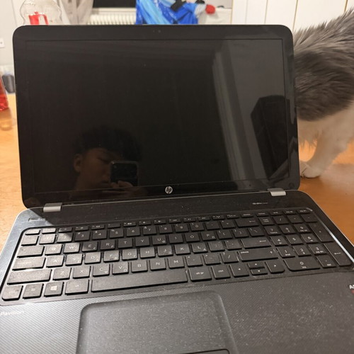 HP Pavilion 17-e laptop used, 17.3 inches