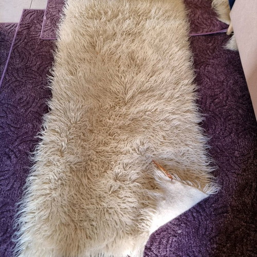 Wool flokati rugs like new, set of 4 white assorted sizes