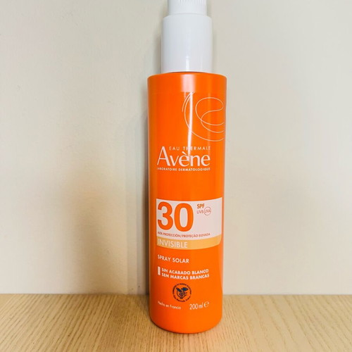 Avene Eau Thermale Invisible Spray Solaire SPF30 200ml new
