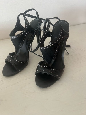 Kendall + Kylie women's black sandal like new, size 41