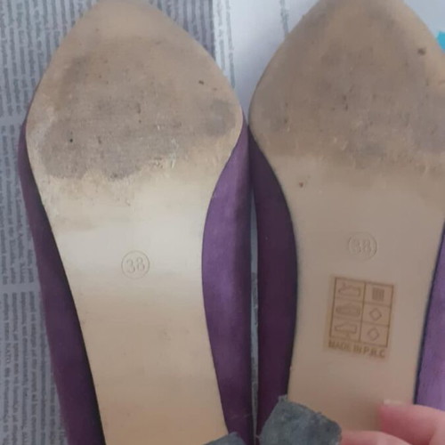 Verde synthetic suede pumps like new, burgundy