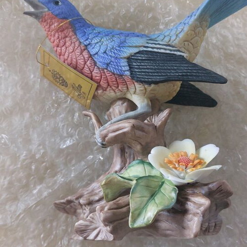 Lefton decorative bird blue bluebird new with wooden base