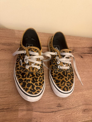 Vans sneakers used, animal print, size 38