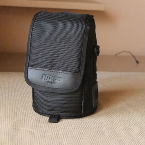 Nikon CL-M3 lens case like new for 14-24mm and 24-70mm lenses