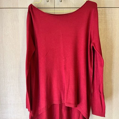 Women's long-sleeve red blouse used, asymmetrical