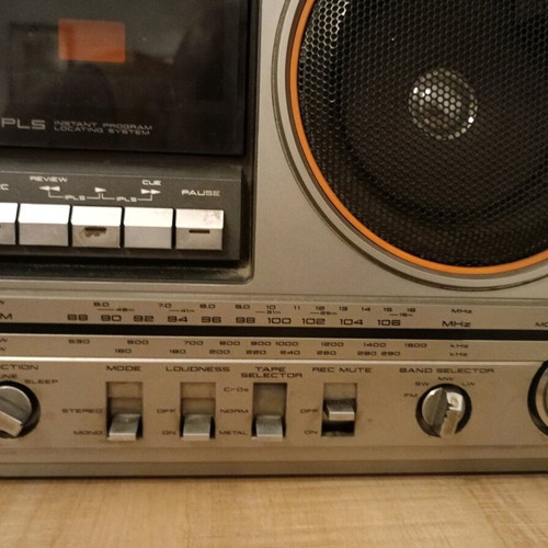 Akai AJ-495 boombox used, vintage collectible