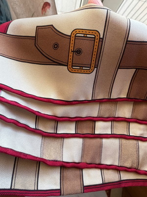Burberry silk scarf like new, beige and brown, 86 cm
