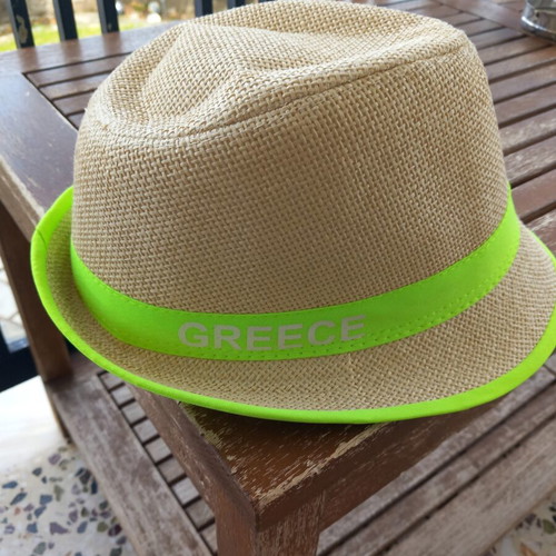 Beach hat new, size M, green colors