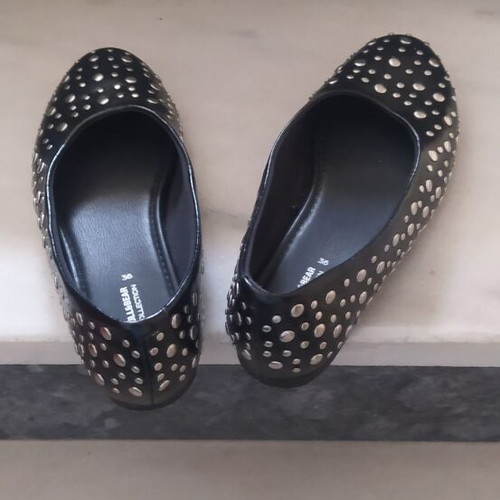 Pull&Bear ballerinas like new, black with studs, size 36