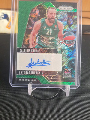 Panini prizm euroleague 2024-25 Arturas Milaknis Green Shimmer Auto /25