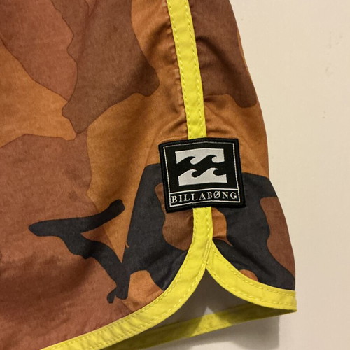 Billabong swimwear like new, size M, yellow
