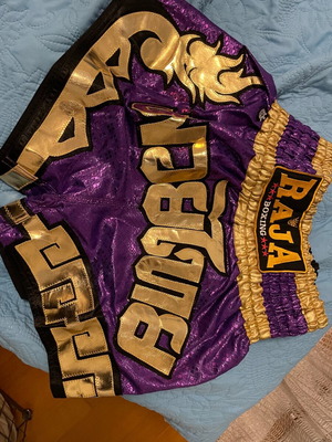 Muay Thai shorts RAJA vintage design Medium size new