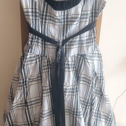Toi&Moi luxury dress, size S fitting like M, black and white