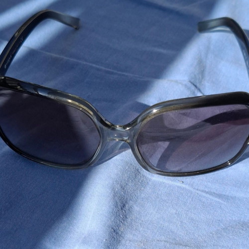 Sunglasses like new, black and purple