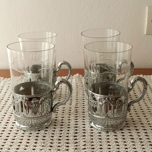 Set of vintage Art Nouveau 1960 glass holders with glasses like new