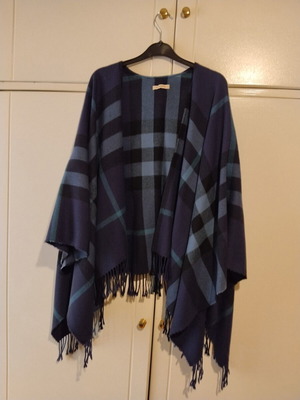 Burberry cape like new, black and blue