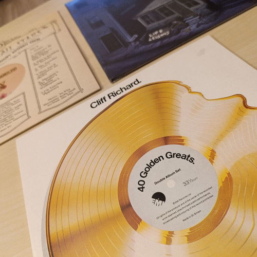 Collection of 4 vinyl records like new