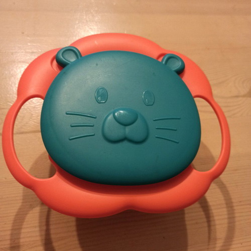 Lion rotating plate new with handles for small hands