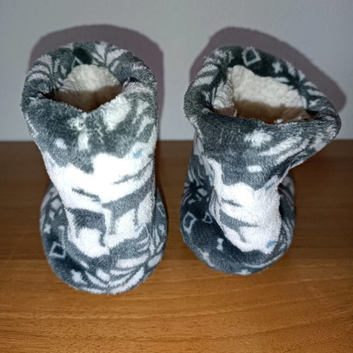 Children's wool slippers new, multicolor, size 28
