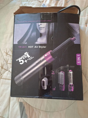 Hair styling set new for straightening and curling