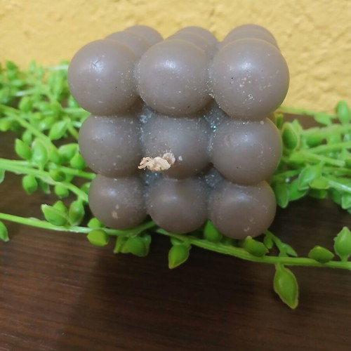 Candle new with glitter accents, non-vegetal